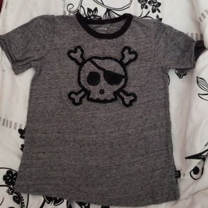 Amy Coe boys skull shirt.
